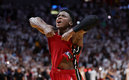 Victor Oladipo comandó el triunfo del Heat. (Foto: AFP)