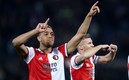 Cyriel Dessers cooperó con un doblete para el Feyenoord