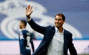 Rafa Nadal dio la patada inicial en el Santiago Bernabéu. FOTO: Reuters.