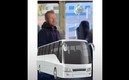 El hombre que implementó el truco en el transporte público (Captura de Twitter ReelQuinn).