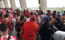 Algunos aficionados del Necaxa fueron desalojados del Azteca. (Foto: Abigail Parra)
