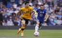 Raúl Jiménez disputó todo el partido. (Reuters)
