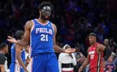 Joel Embiid reapareció ante el Miami Heat / AFP