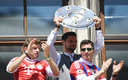 Müller y Lewandowski en la celebración de la décima Bundesliga consecutiva del Bayern. (Reuters)