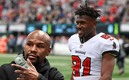 El último equipo en el que jugó Antonio Brown fue Buccaneers  (Reuters | AFP)