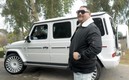 Andy Ruiz presume sus lujosos autos.