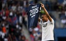 Kylian Mbappé decidió renovar con el PSG (AFP).