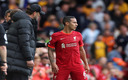 Thiago no disputó el segundo tiempo en el Liverpool vs Wolves. (Reuters)