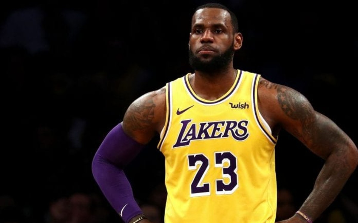 LeBron James pide un cambio en EE.UU tras tiroteo en Texas - Mediotiempo