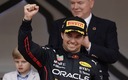 Checo consiguió su primera victoria en el GP de Mónaco. (Reuters)