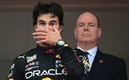 Sergio Pérez en Mónaco luce su reloj único. Foto: AFP