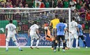Alfredo Talavera había reaccionado bien al remate de Edinson Cavani / Imago 7