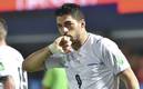Luis Suárez puso adelante a Uruguay ante Paraguay (Foto AFP)