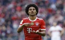 Gnabry haciendo su peculiar celebración. (Reuters)