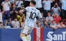 Messi hizo doblete en el primer tiempo.