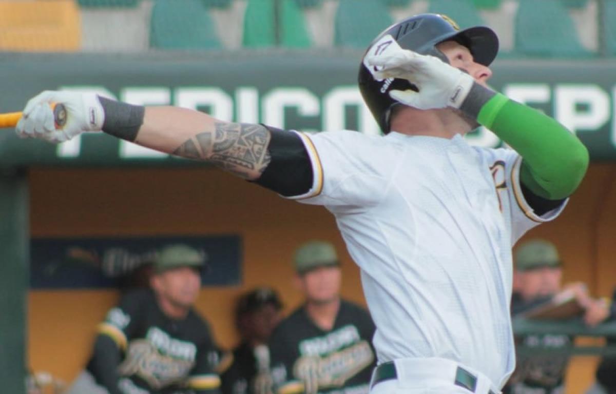 ¡PUM, PUM, PUM! Danny Ortiz pega 3 home runs [VIDEO]