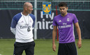 Zinedine y Luca Zidane durante su etapa en el Real Madrid. (FOTO: AFP)