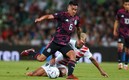 Erick Sánchez le pegó con fuerza para el 3-0 / Imago 7