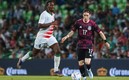Marcelo Flores mostró destellos ante Surinam | Imago 7