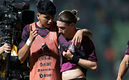 Kevin Álvarez consuela a Flores. (Foto: Imago7)