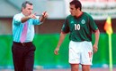 Javier Aguirre y Cuauhtémoc Blanco en el Mundial del 2002. (Mexsport)