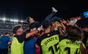 Míchel celebró con sus jugadores | Twitter @GironaFC