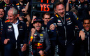 ¿Checo Pérez no estuvo en festejo de Verstappen? (Foto: AFP)