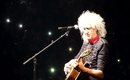 Brian May se conmovió en el escenario al ver a Mercury (Captura de video)