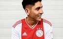 Edson Álvarez lució la nueva camiseta del Ajax. (@AFCAjax)