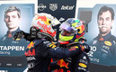 Checo y Verstappen bromean y muestran su buena relación. (Fotos: AFP y @F1)