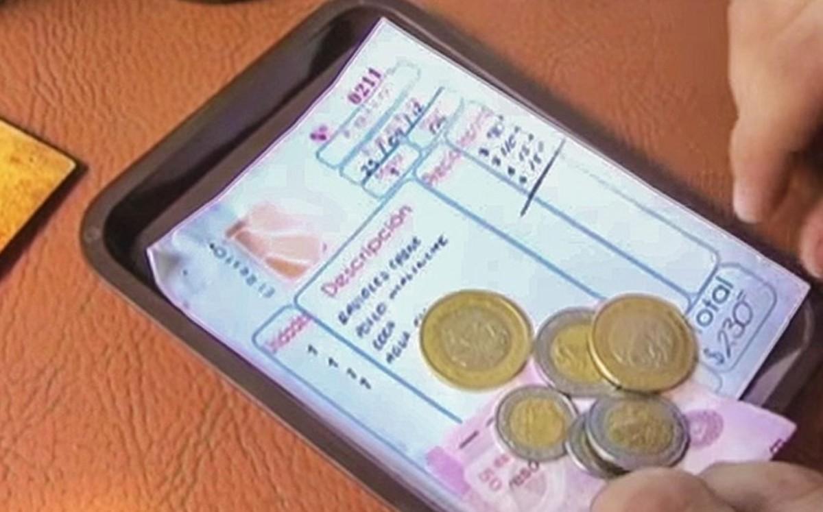 Mesera revela cuánto gana al día en propinas: ¿Es mucho o poco?