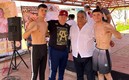 Johan y Gonzalo, junto al Chepo Reynoso