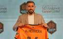 Héctor Herrera fue presentado como nuevo jugador del Houston Dynamo (Twitter @HoustonDynamo)