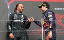 Checo Pérez y Lewis Hamilton tuvieron un gran duelo en Silverstone (Reuters)