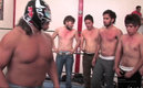 El gladiador le dio con todo al Crew | Captura