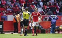 Marcel Ruiz dejó el encuentro en la recta final. (Imago7)