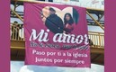 Así lució en el puente peatonal la manta donde el hombre pidió matrimonio a su
