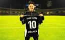El YouTuber Isra se quedó con el jersey de Iago Aspas (Instagram @soyisragram)