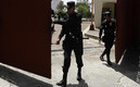 El allanamiento de la policía a la Fesfut. (FOTO: EFE)