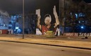Pintaban mural de Messi y Maradona en Argentina.