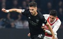 Edson Álvarez falló ante Benfica. (Foto: AFP)