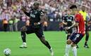 Pogba se lesionó y no jugará contra el Barcelona (AFP)