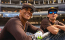 Soto (izquierda) se motiva en Petco Park | Twitter @Padres