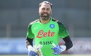 Salvatore Sirigu también fue arquero del PSG hace unos años. FOTO: @sscnapoliES