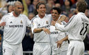 Cicinho jugó entre 2005 y 2007 en el Real Madrid con Zidane, Beckham y Ramos, entre otros. (Reuters)