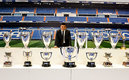 Casemiro posó con todos los trofeos | Twitter @RealMadrid