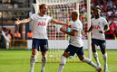 Kane celebró con sus compañeros | Reuters