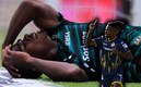Félix Torres quedó lesionado y Jhon Murillo tuvo un gran gesto de Fair Play. (Mexsport / Imago7)