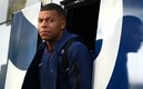 Kylian Mbappé se ha mantenido entrenando con normalidad con el PSG. FOTO: AFP.