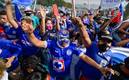 Aficionados de Cruz Azul agredieron a un fanático de Querétaro (Imago7)